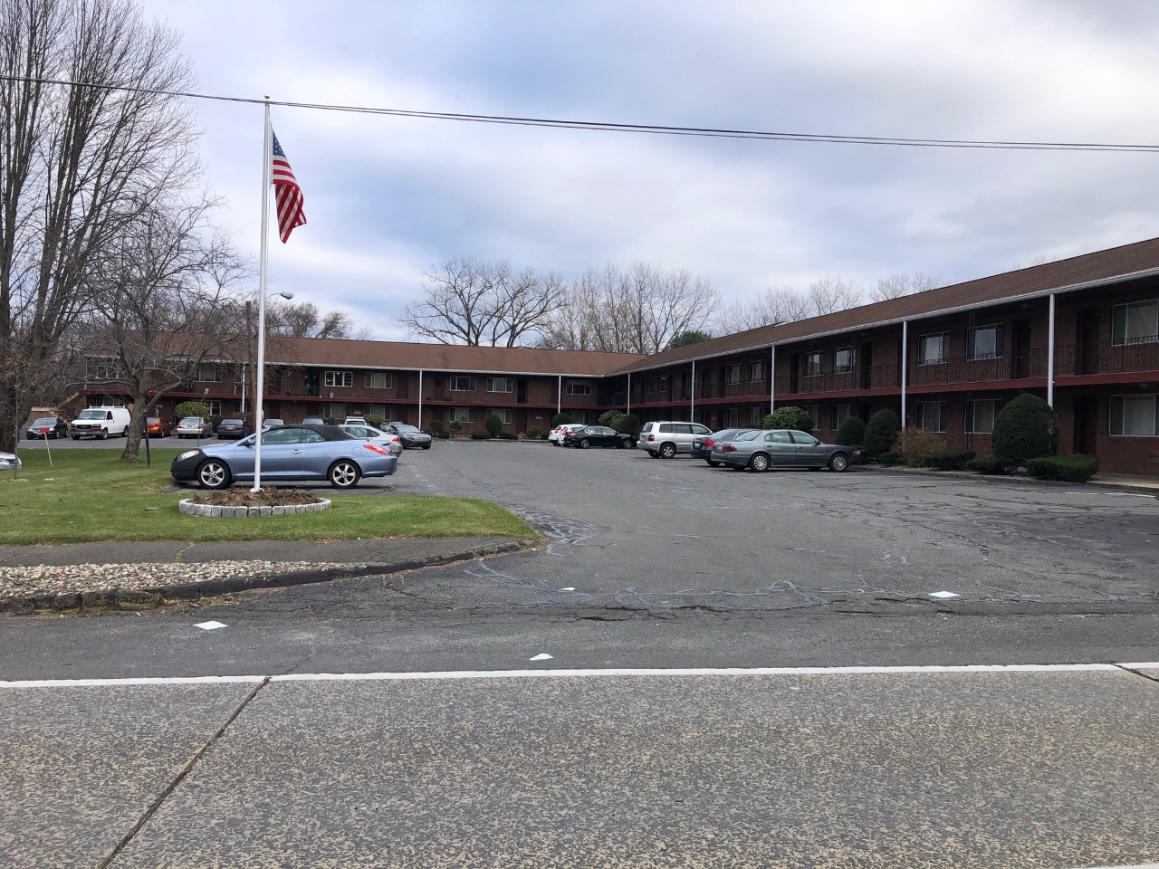 Crestwood Apartments photo 11